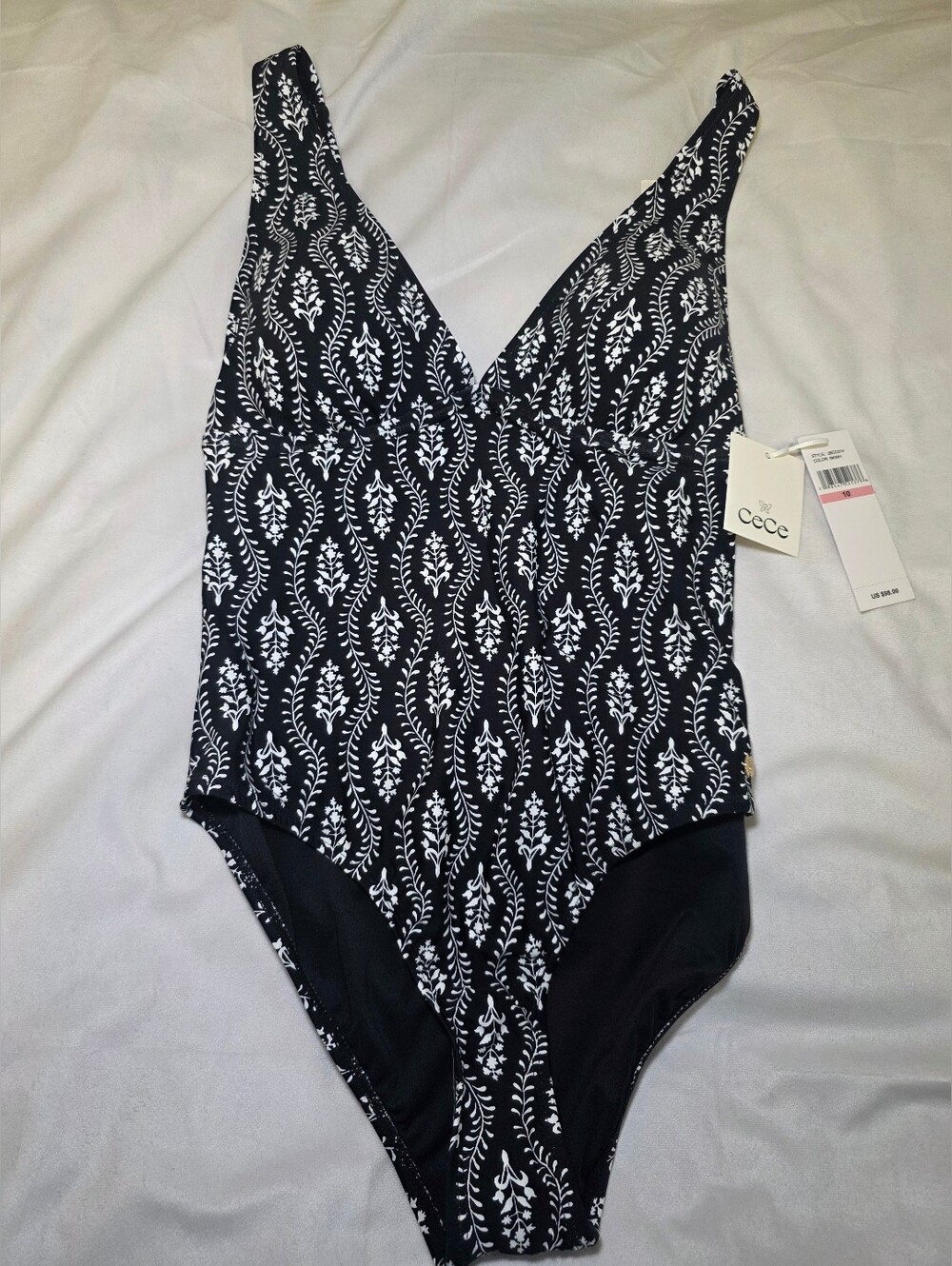 CeCe Black & White Floral Vine V-Neck One-Piece Swimsuit Size 10 NWT